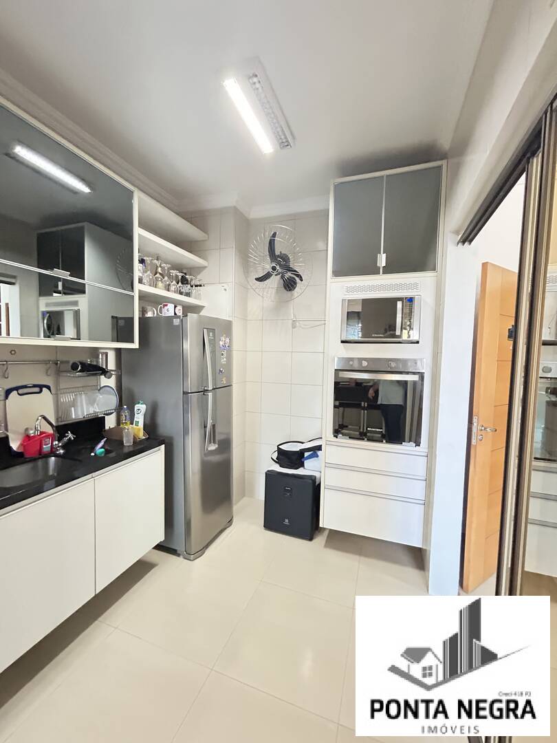 Apartamento à venda com 3 quartos, 94m² - Foto 18