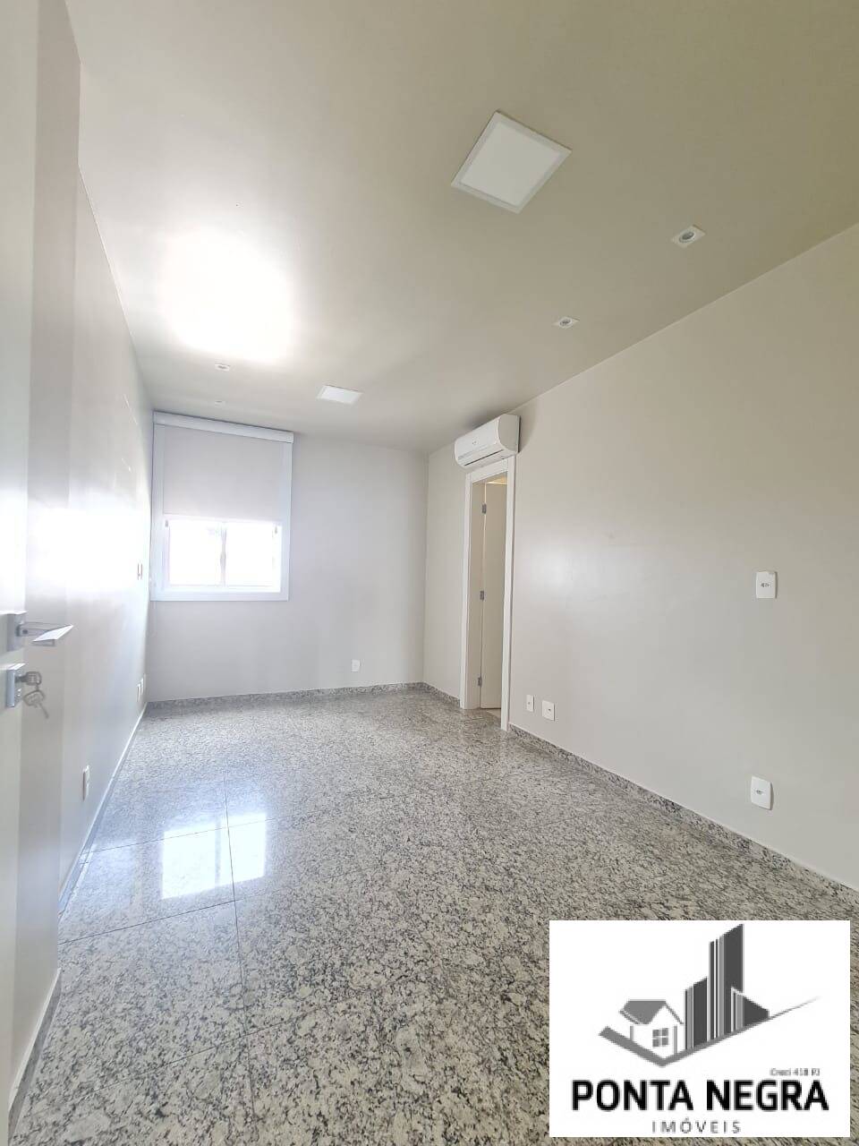 Apartamento à venda com 4 quartos, 174m² - Foto 6