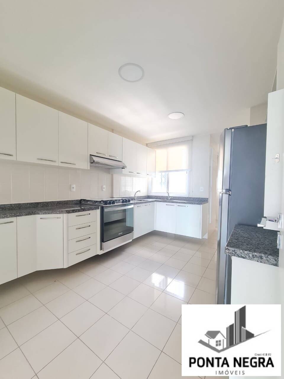 Apartamento à venda com 4 quartos, 174m² - Foto 17