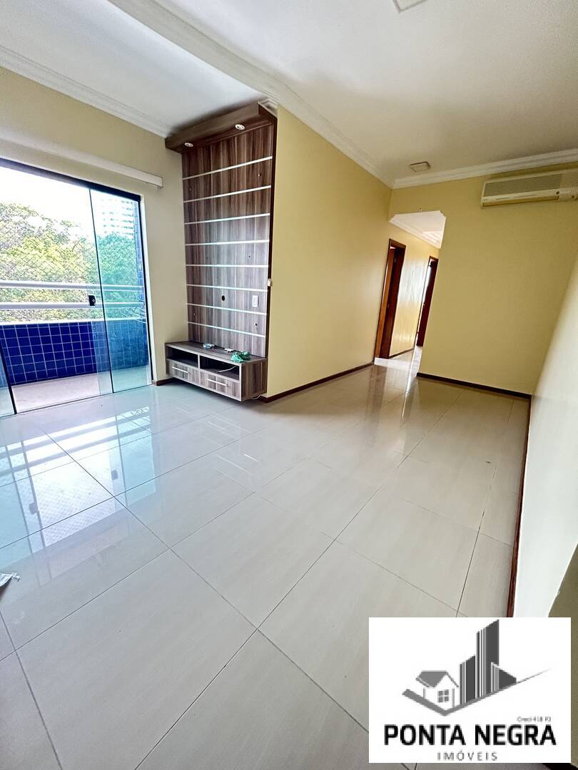 Apartamento para alugar com 3 quartos, 94m² - Foto 2