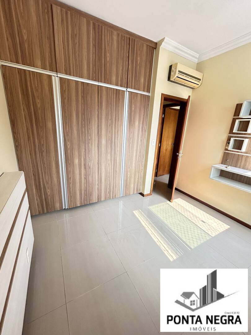 Apartamento para alugar com 3 quartos, 94m² - Foto 12