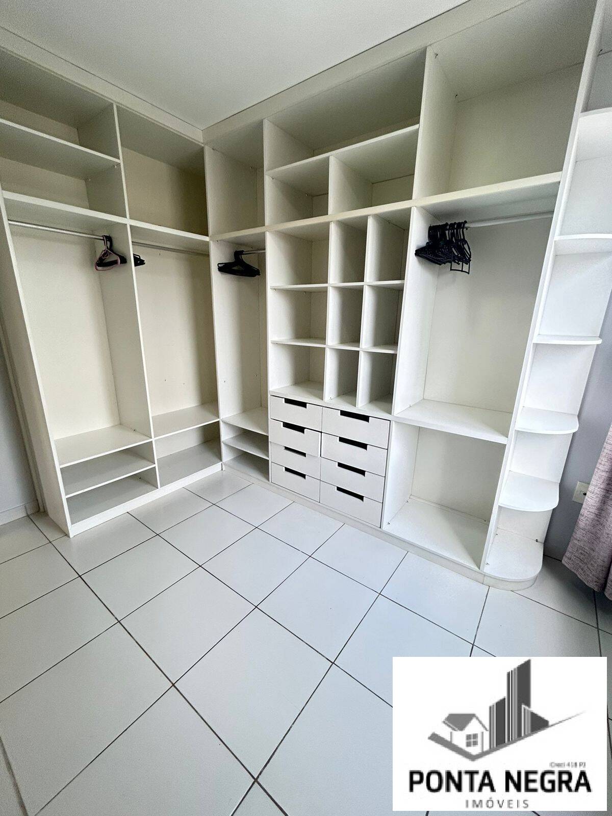 Apartamento para alugar com 2 quartos, 66m² - Foto 13