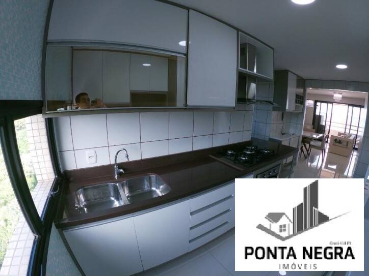 Apartamento à venda com 3 quartos, 125m² - Foto 4