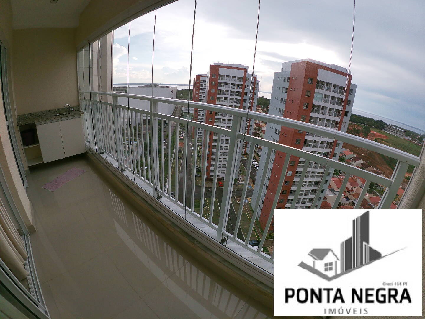 Apartamento à venda com 2 quartos, 67m² - Foto 2