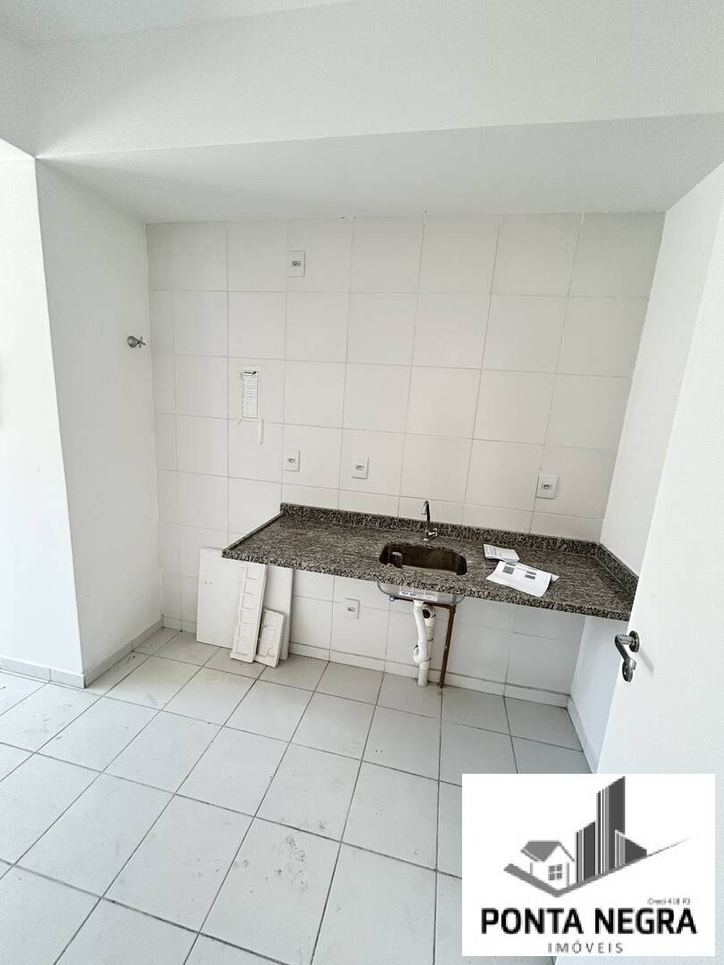 Apartamento à venda com 2 quartos, 67m² - Foto 3