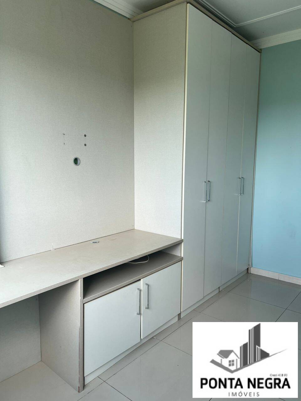 Apartamento à venda com 3 quartos, 94m² - Foto 2