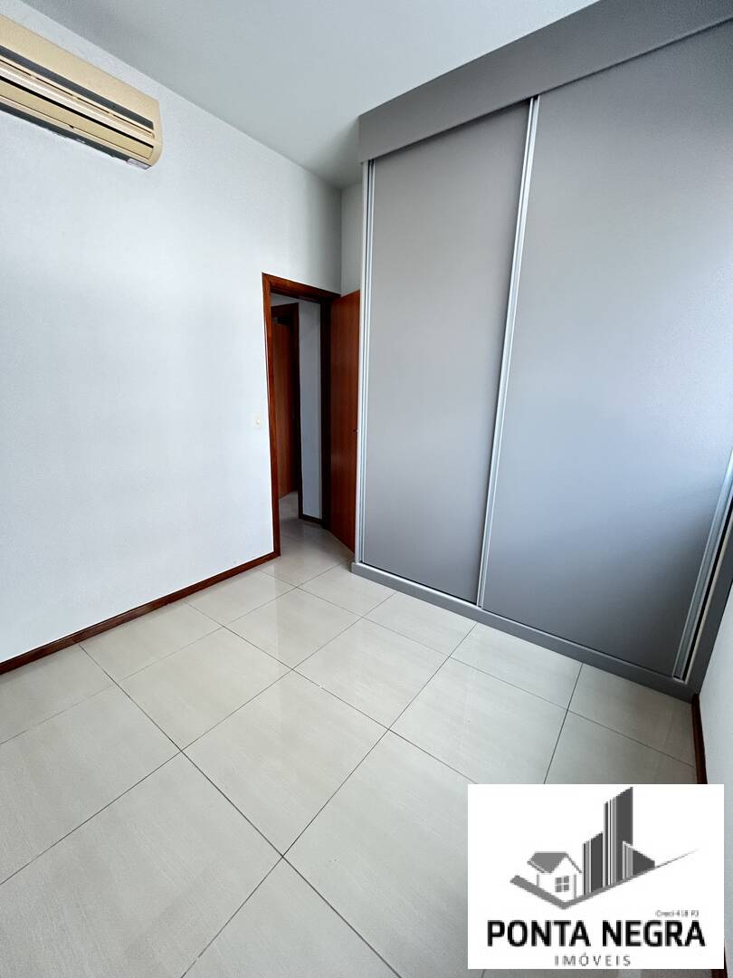 Apartamento à venda com 2 quartos, 70m² - Foto 18