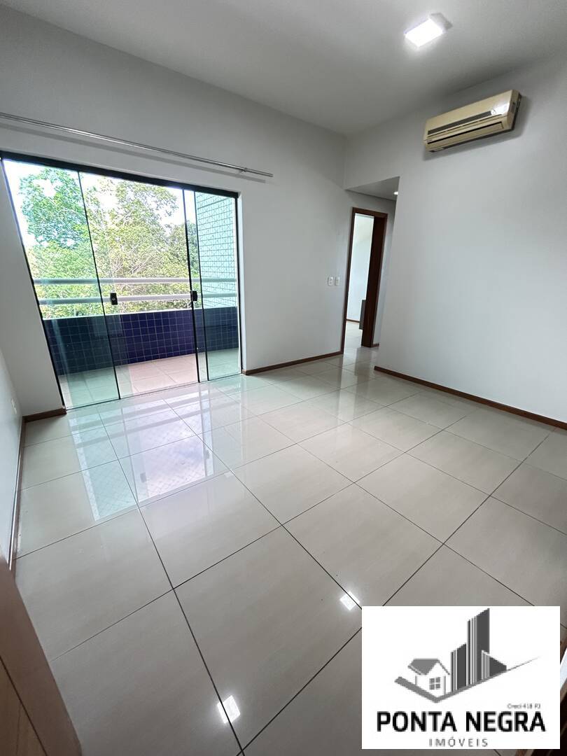 Apartamento à venda com 2 quartos, 70m² - Foto 1