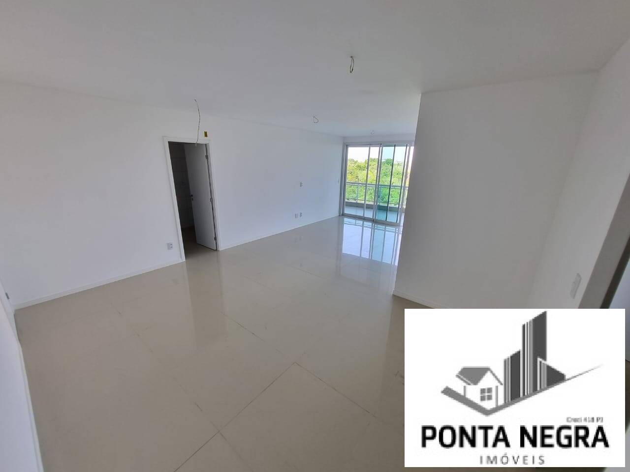 Apartamento à venda com 3 quartos, 152m² - Foto 3