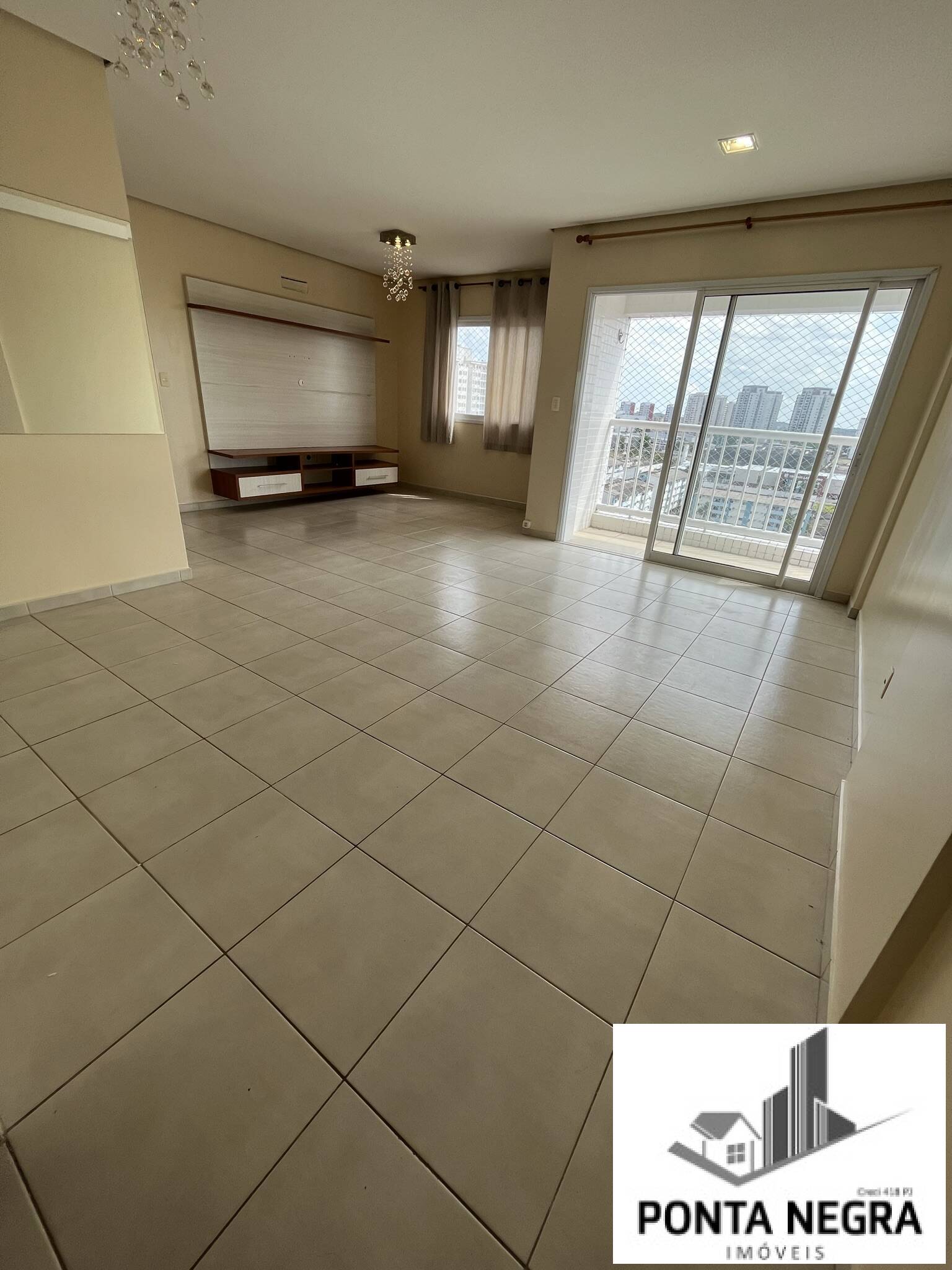 Apartamento para alugar com 2 quartos, 81m² - Foto 1