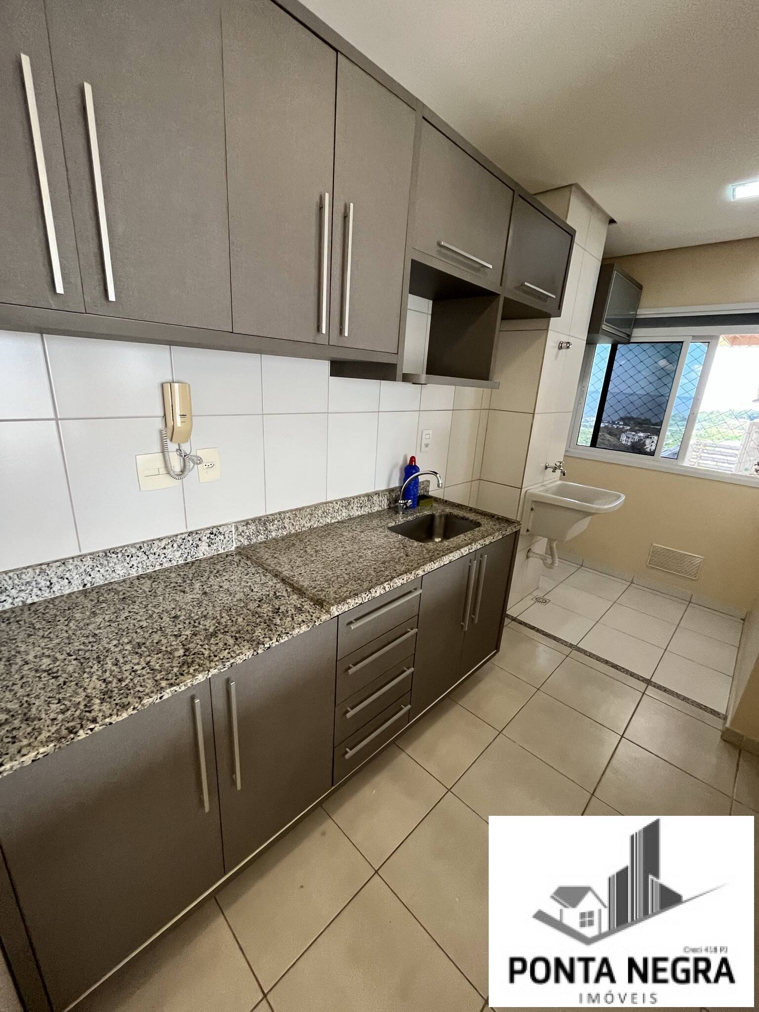 Apartamento para alugar com 2 quartos, 81m² - Foto 8