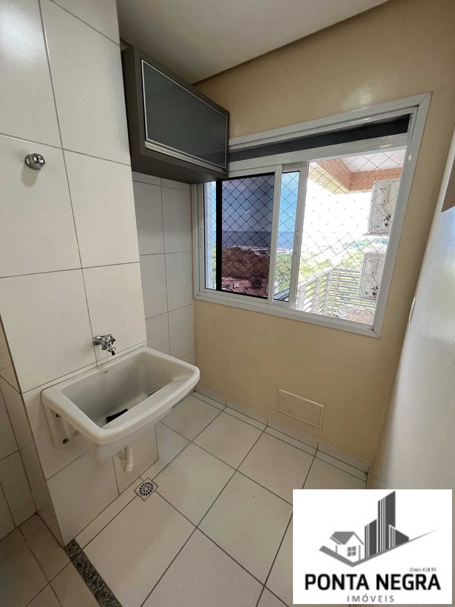 Apartamento para alugar com 2 quartos, 81m² - Foto 11