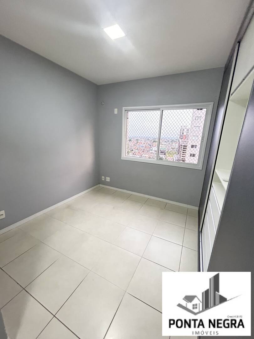 Apartamento para alugar com 3 quartos, 90m² - Foto 17