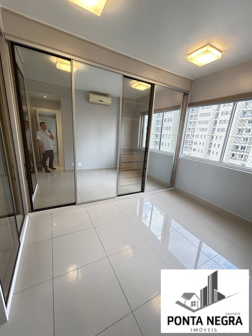 Apartamento à venda com 3 quartos, 117m² - Foto 12