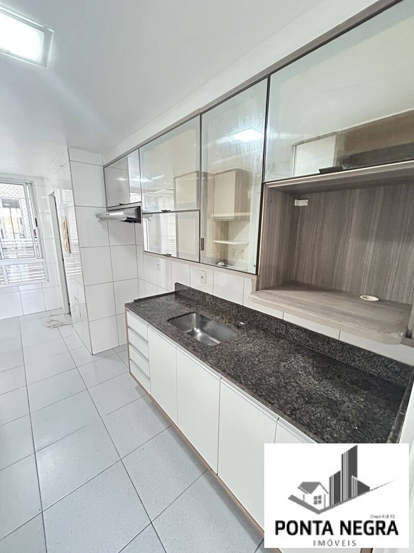 Apartamento à venda com 3 quartos, 117m² - Foto 13