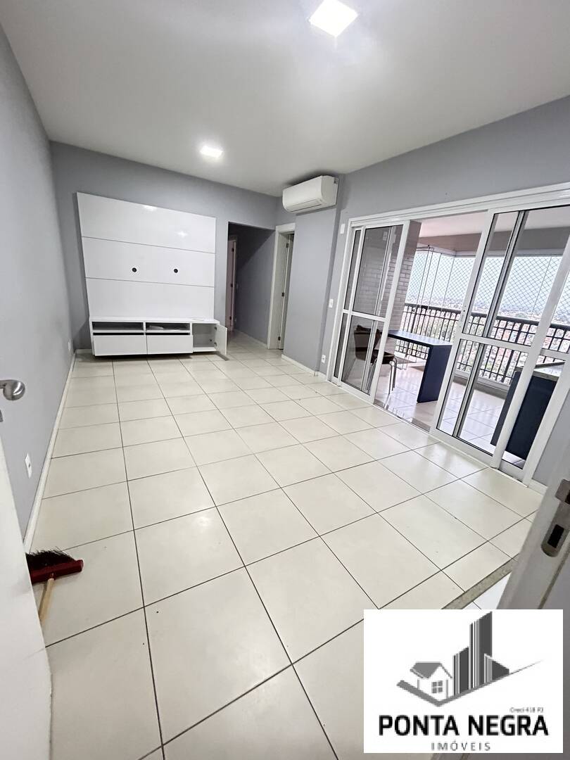 Apartamento para alugar com 3 quartos, 90m² - Foto 1