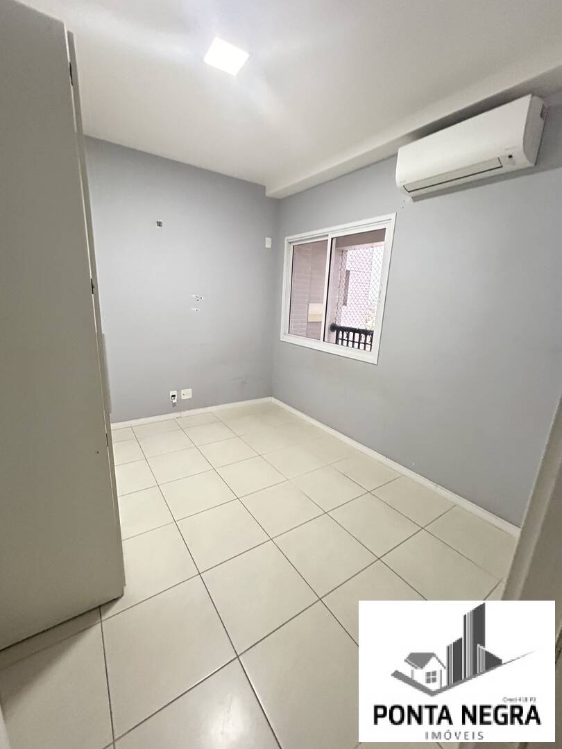 Apartamento para alugar com 3 quartos, 90m² - Foto 9