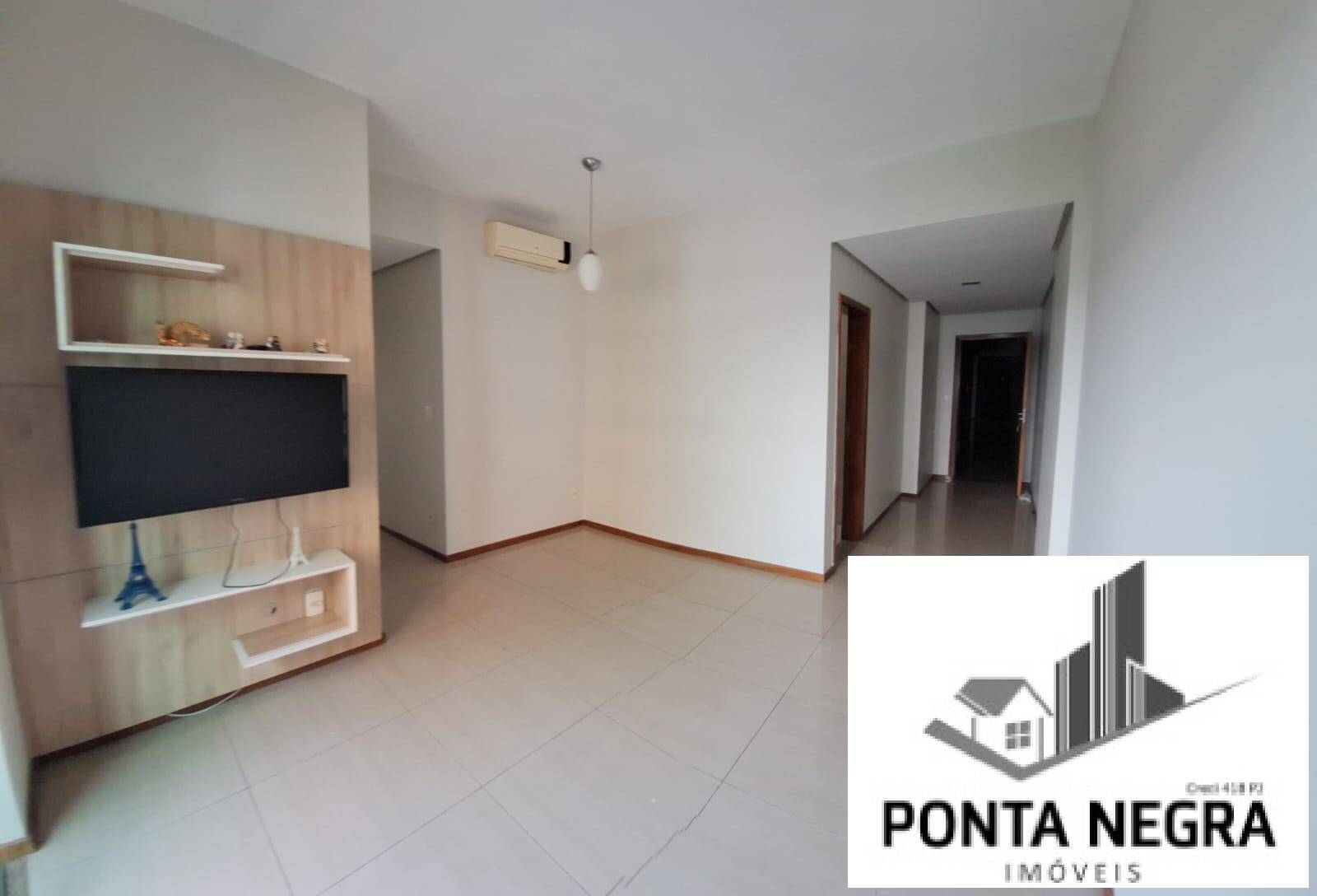 Apartamento à venda com 3 quartos, 94m² - Foto 2