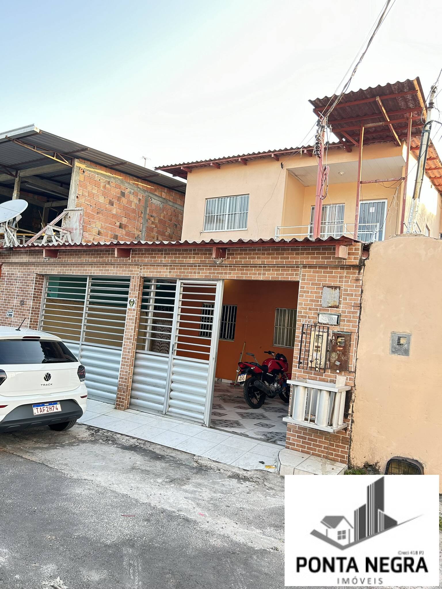 Casa à venda com 2 quartos, 140m² - Foto 2